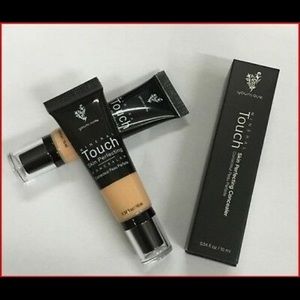 New organza Younique concealer